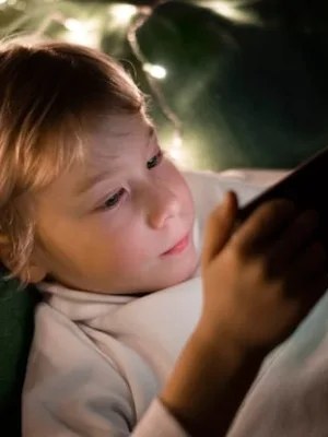 Screen Time & Cognitive Dev: New 2025 Insights - Cover Image