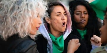 Gen Z's Political Views: Key Issues Driving US Voting Decisions - Cover Image