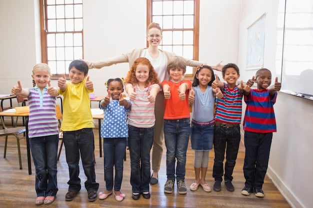 Four four-year-old children are happily singing together in a semicircle, led by an enthusiastic teacher with a guitar. They are making eye contact with each other, showing clear signs of social engagement and enjoyment.